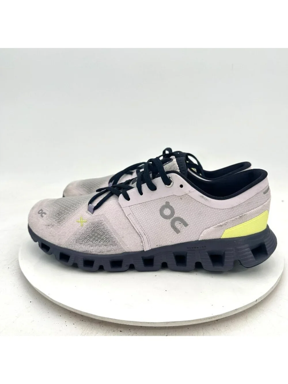 On Cloud X 3 Swiss Engineering Women Size 10 60.98098 Orchid Iron Running Shoes